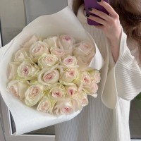 Букет из 25 белых роз Охара